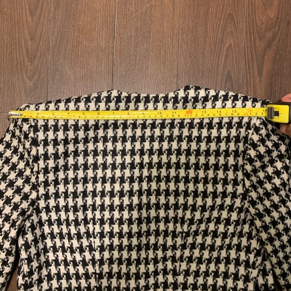 ๐*Host Pick* Vintage Parisian style coat - Picture 7 of 10